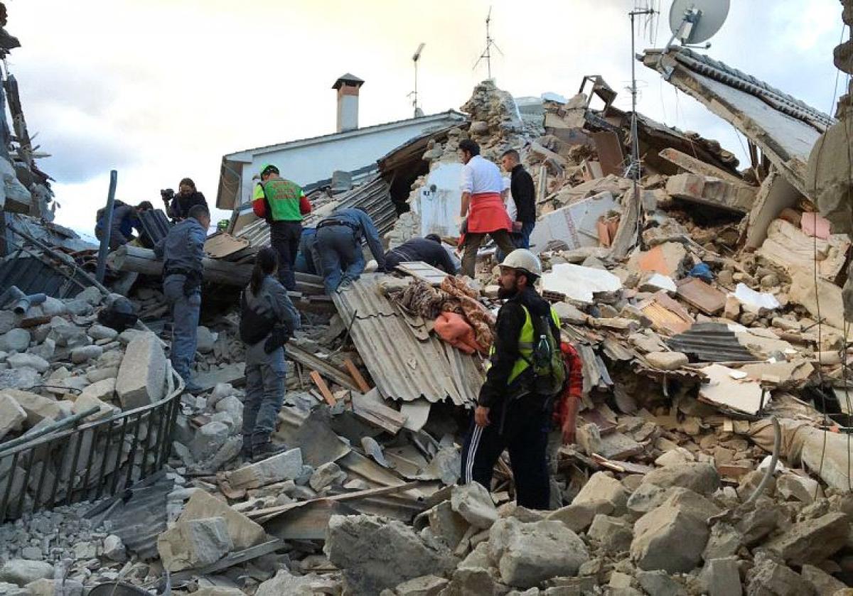 Italy reduced to rubble, search on for survivors as quake toll rises to 247